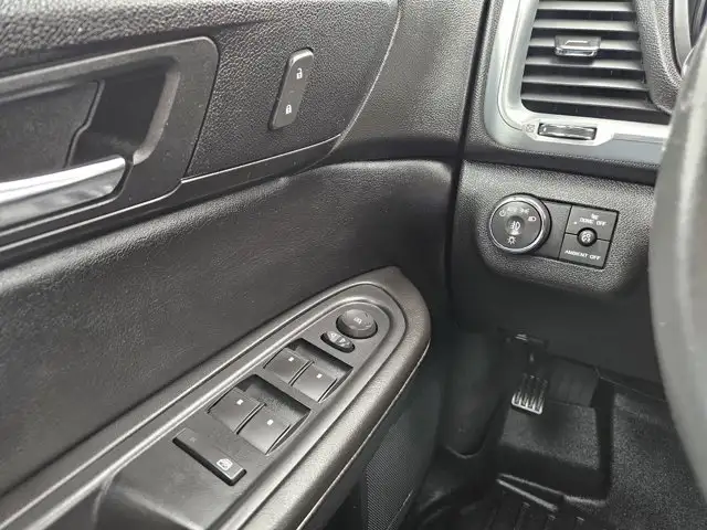 2015 GMC Acadia SLT 7 Pass Htd Lthr Park Assist - Photo 10