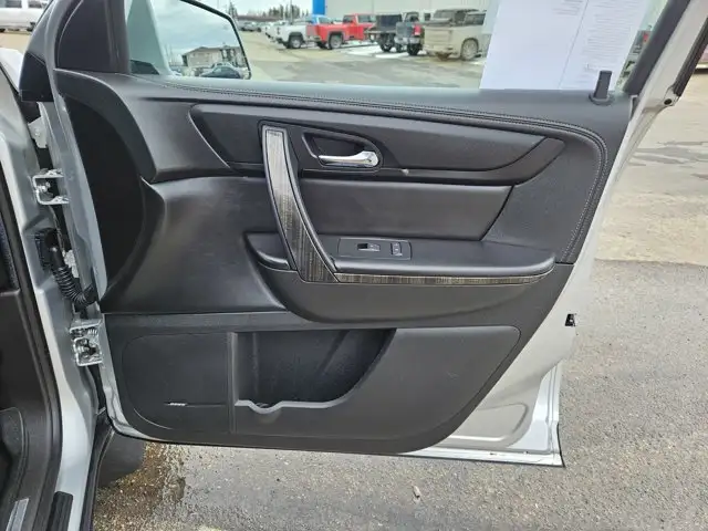 2015 GMC Acadia SLT 7 Pass Htd Lthr Park Assist - Photo 19