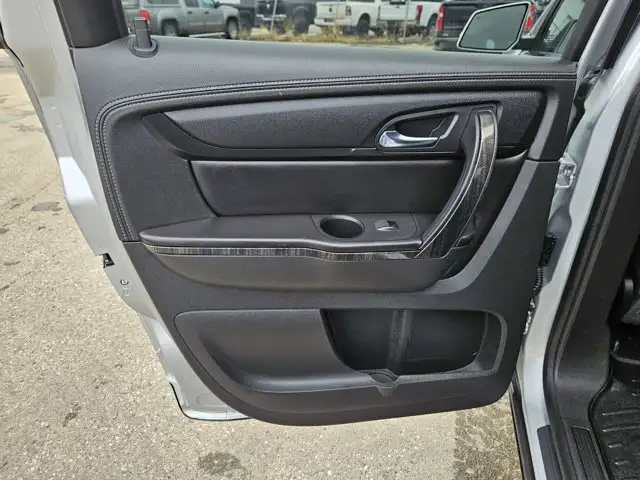 2015 GMC Acadia SLT 7 Pass Htd Lthr Park Assist - Photo 21