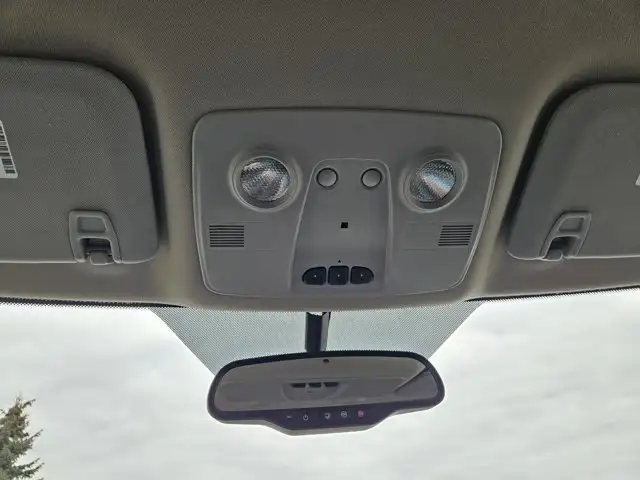 2015 GMC Acadia SLT 7 Pass Htd Lthr Park Assist - Photo 26