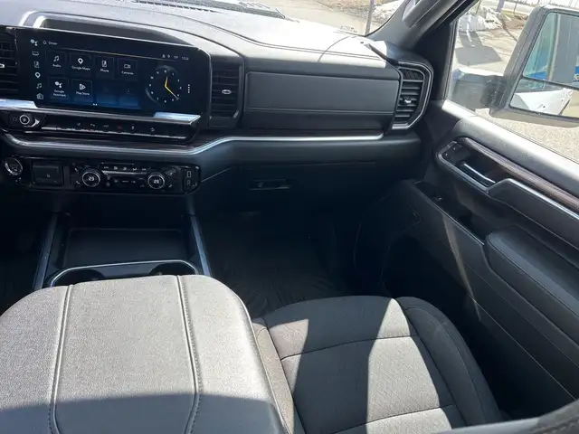 2025 Chevrolet Silverado 3500HD LT - Photo 16