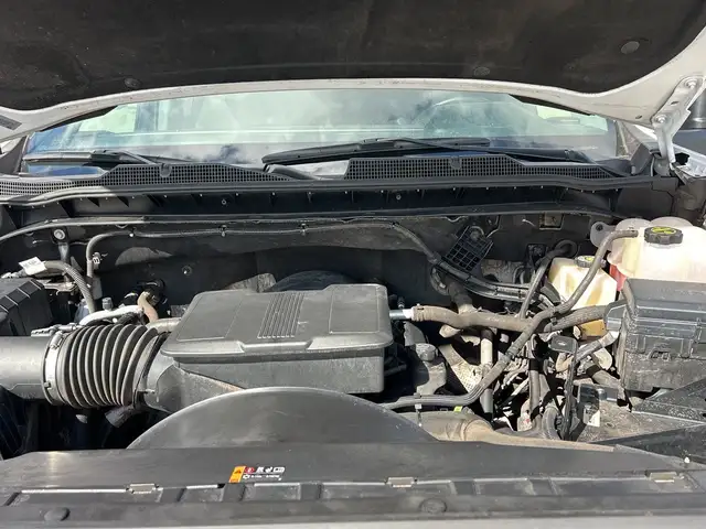 2025 Chevrolet Silverado 3500HD LT - Photo 21