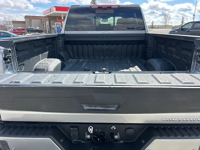 2025 GMC Sierra 3500HD 4WD Crew Cab 159 Denali - Photo 7