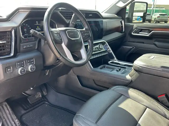 2025 GMC Sierra 3500HD 4WD Crew Cab 159 Denali - Photo 10