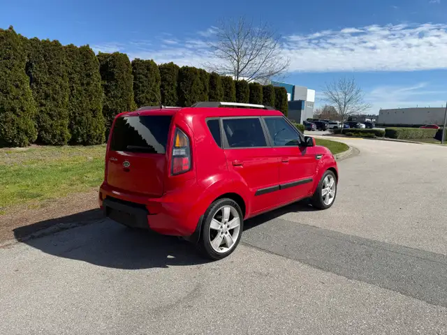 2010 KIA SOUL AUTOMATIC A/C BLUETOOTH ALLOYS LOCAL BC VEHICLE ! - Photo 3