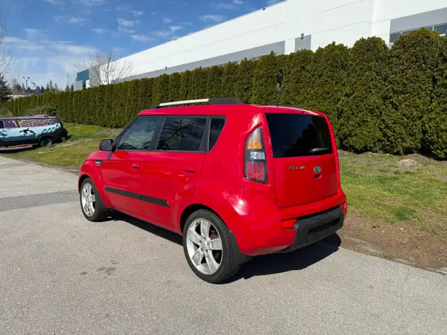 2010 KIA SOUL AUTOMATIC A/C BLUETOOTH ALLOYS LOCAL BC VEHICLE ! - Photo 4