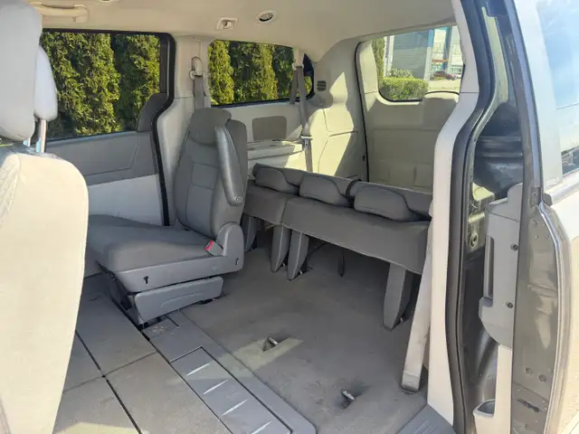 2010 DODGE GRAND CARAVAN SE AUTOMATIC A/C STOW & GO ALLOYS ! - Photo 9