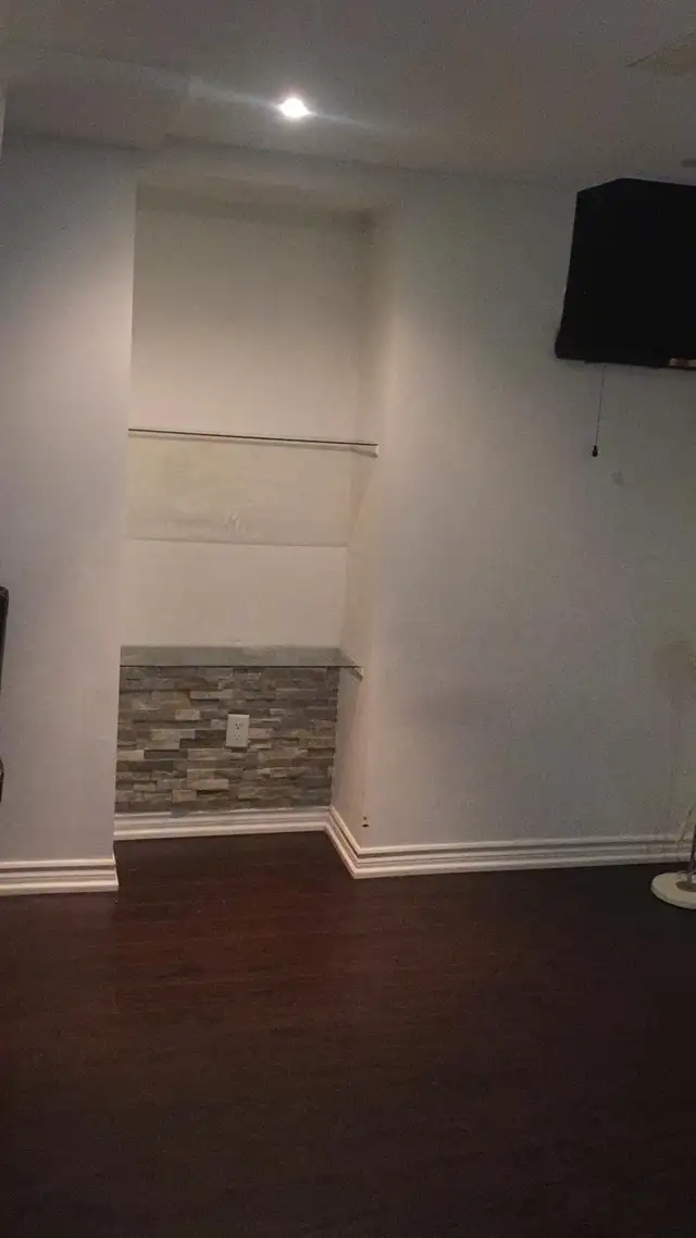 Brampton Legal Basement for Rent - Photo 7