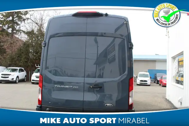 2021 Ford Transit Cargo Van T-250 EL PA toit surélevé 148 po PNB - Photo 3
