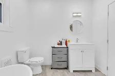 Bright Furnished Room–Downtown/Metro -$850–Short Term- Monthly - Photo 9