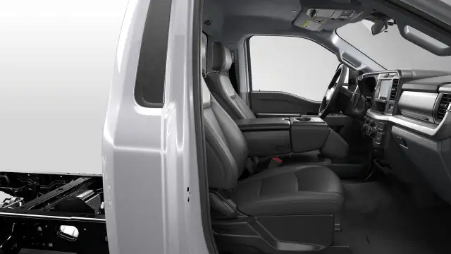 2026 Ford F-550 Super Duty DRW XLT - Photo 6