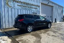 2011 Chevrolet Traverse LT AWD - 7 Passenger - Photo 5