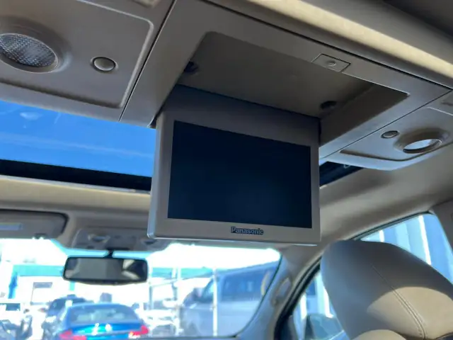 2011 Chevrolet Traverse LT AWD - 7 Passenger - Photo 13