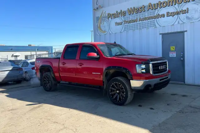 2011 GMC Sierra 1500 SLT Crew Cab 5.3L V8 - Photo 3