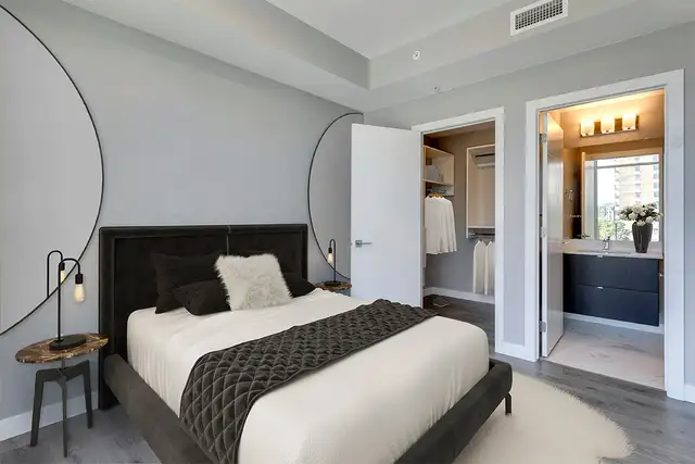 The View - 1 Bedroom   Den available at 9922 111 Street NW, Edmo - Photo 11