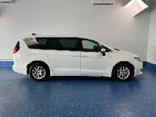 2022 Chrysler Grand Caravan - Photo 4