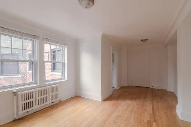 Westmount, Atwater metro, heat and hot water incl. - ID 1909 - Photo 2