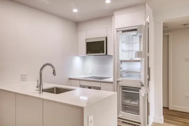 Westmount one-bed apartment near Greene and Atwater - ID 2677 - Photo 11