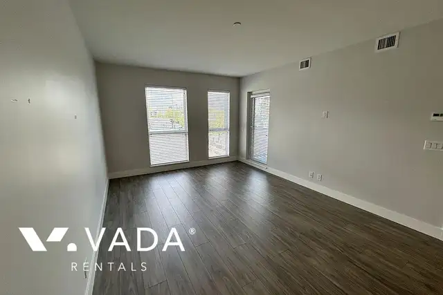 ERA 1 BR APT Rentals 22265 Dewdney Trunk Rd Maple Ridge: VADA - Photo 2
