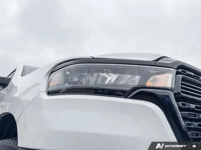 2025 Ram 1500 Sport | Uconnect 5 NAV w/14.4-inch Display - Photo 12