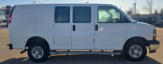 2024 Chevrolet Express Cargo Van - Photo 6