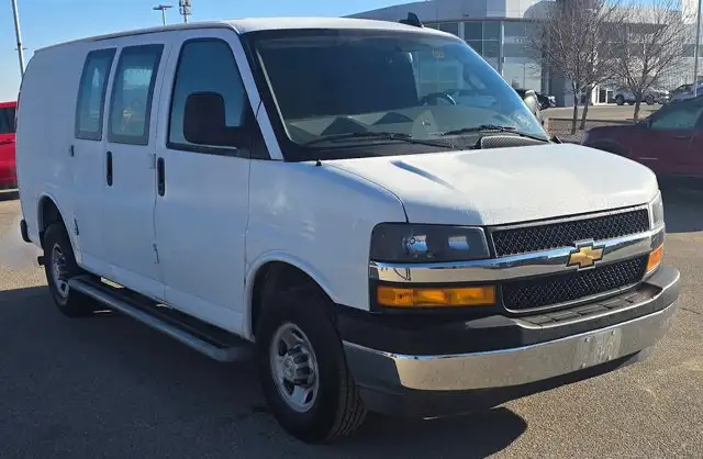 2024 Chevrolet Express Cargo Van - Photo 7