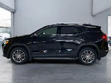 2022 GMC Terrain SLT - Photo 2
