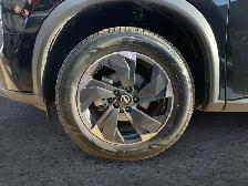 2024 Nissan Rogue SV Moonroof - Photo 9