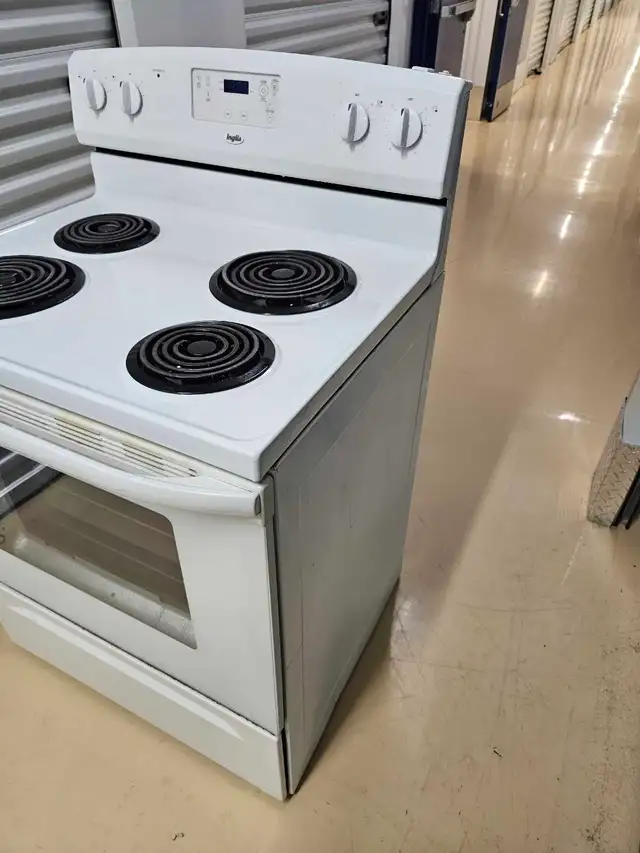 Inglis Electric Range - Will Deliver - Photo 3