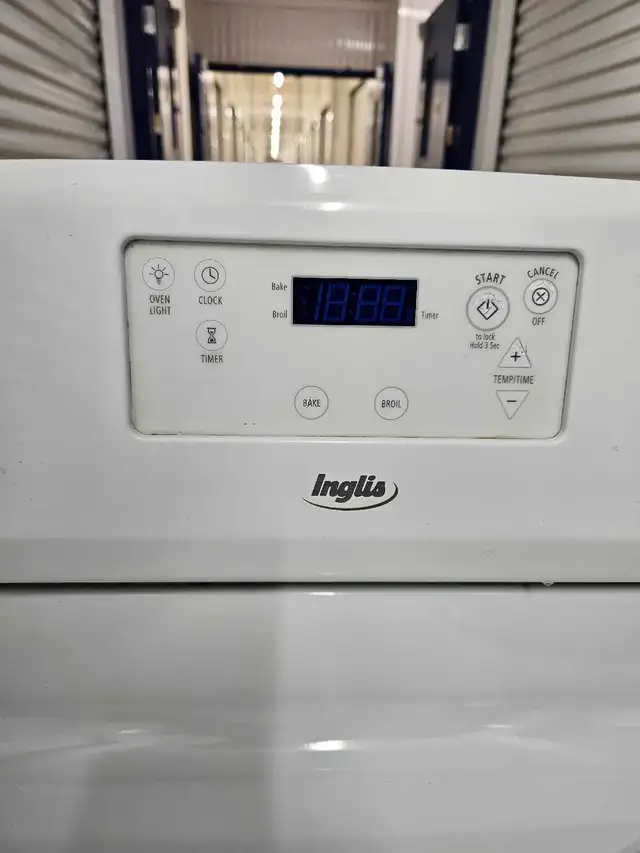 Inglis Electric Range - Will Deliver - Photo 5