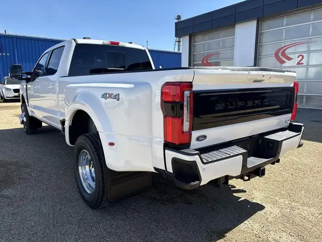 2026 Ford F-350 Super Duty DRW PLATINUM 8' Box 723A - Photo 5