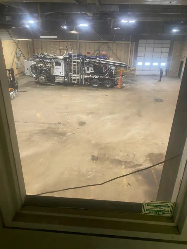 EXPERIENCED MECHANIC WANTED – MONTREAL - Photo 3