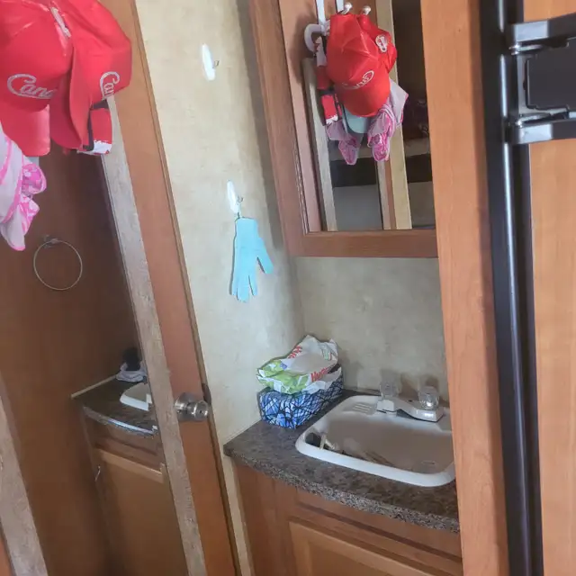 2011 starcraft camper - Photo 5