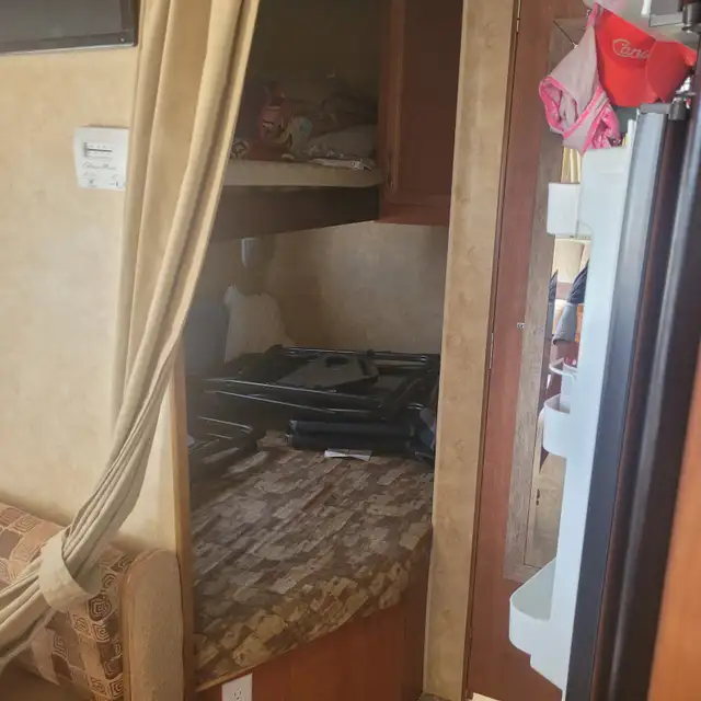 2011 starcraft camper - Photo 10