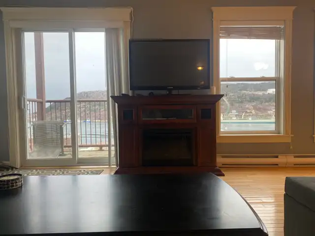 TO RENT: DOWNTOWN ROOM WITH A VIEW - Photo 22