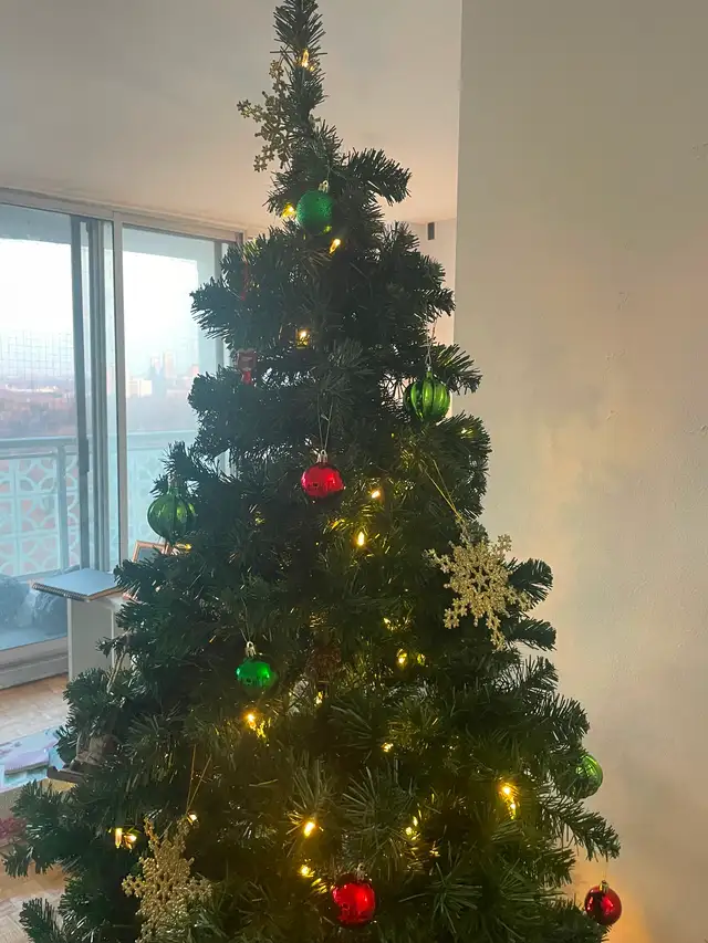 6ft Tree w/ Lights   Ornaments – MUST GO - Photo 3