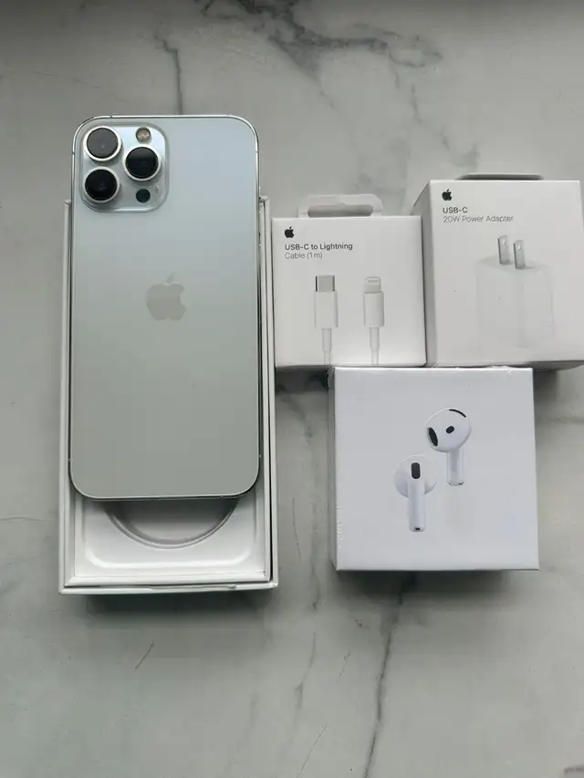 iPhone 13 Pro Max 128GB AirPods & Fast Charger