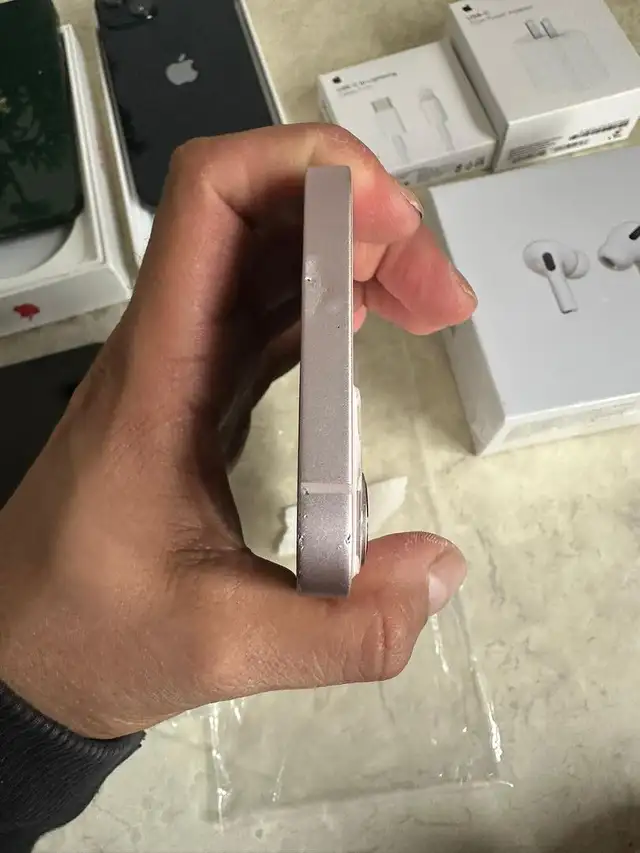 iPhone 13 128gb Pink with minor scuffs Airpods/Adapter/Deliver - Photo 5