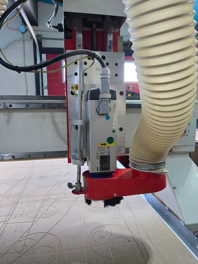 CanCam 4'x8' single phase vacuum table CNC router - Photo 4