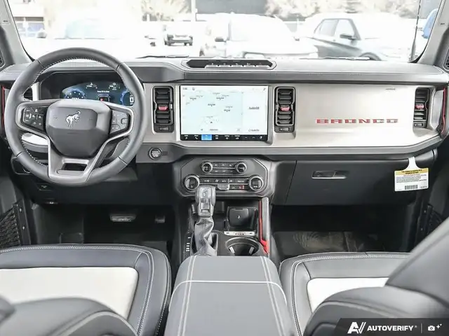 2026 Ford Bronco Outer Banks 60th Anniversary Edition - Photo 26