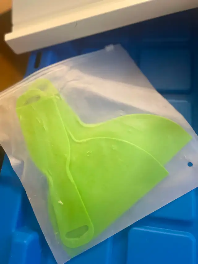 WALL PAINT   SHELVES   TOOLS BUNDLE – MUST GO THIS WEEK - Photo 6