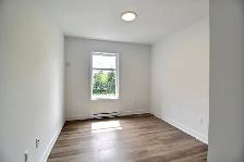 SAINT-LUC:  1471 rue Bernier . Luxueux 4.5 pieces avec garage - Photo 13