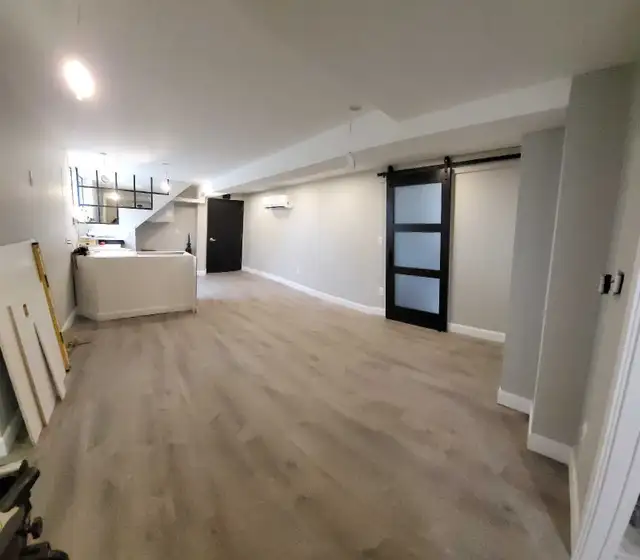 WESTEND 1 BEDROOM AVAIL. MAY 1 - Photo 2