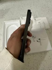 iPhone 15 Pro 128gb 80% batteryAirpods/Fast Charger/Delivery - Photo 3