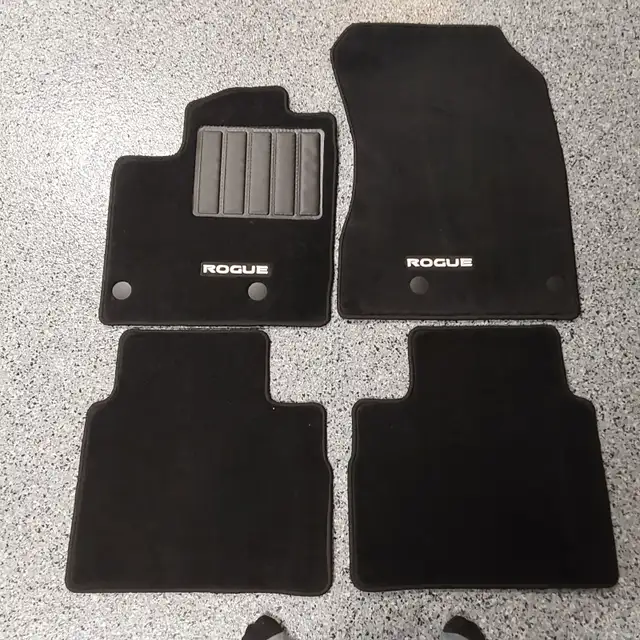 Tapis Nissan Rogue neufs