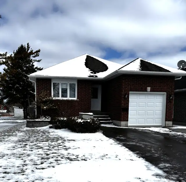 two bedroom apartment for rent in Lindsay