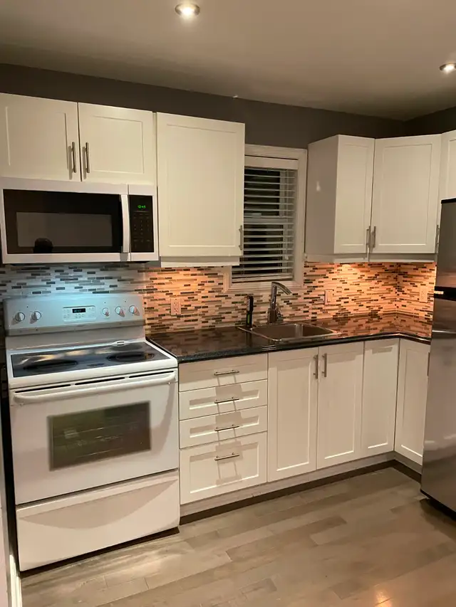 House for Rent in East York - Photo 2