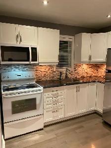 House for Rent in East York - Photo 2