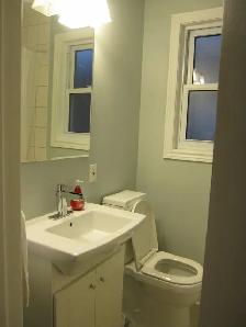 House for Rent in East York - Photo 3
