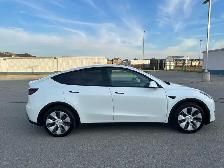 2022 Tesla Model Y 7 seater - Photo 8